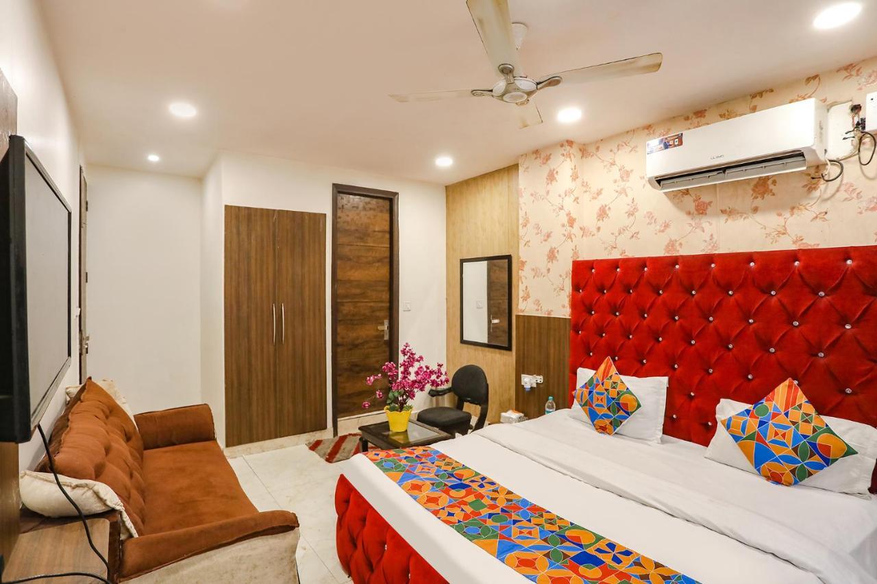 Fabhotel Royal Galaxy I Near Yashobhoomi Convention Centre 3* New Delhi